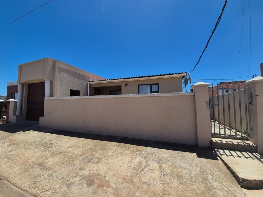 3 Bedroom Property for Sale in Kwa Nobuhle Eastern Cape